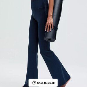 Like new lululemon groove pant navy super high rise size 6